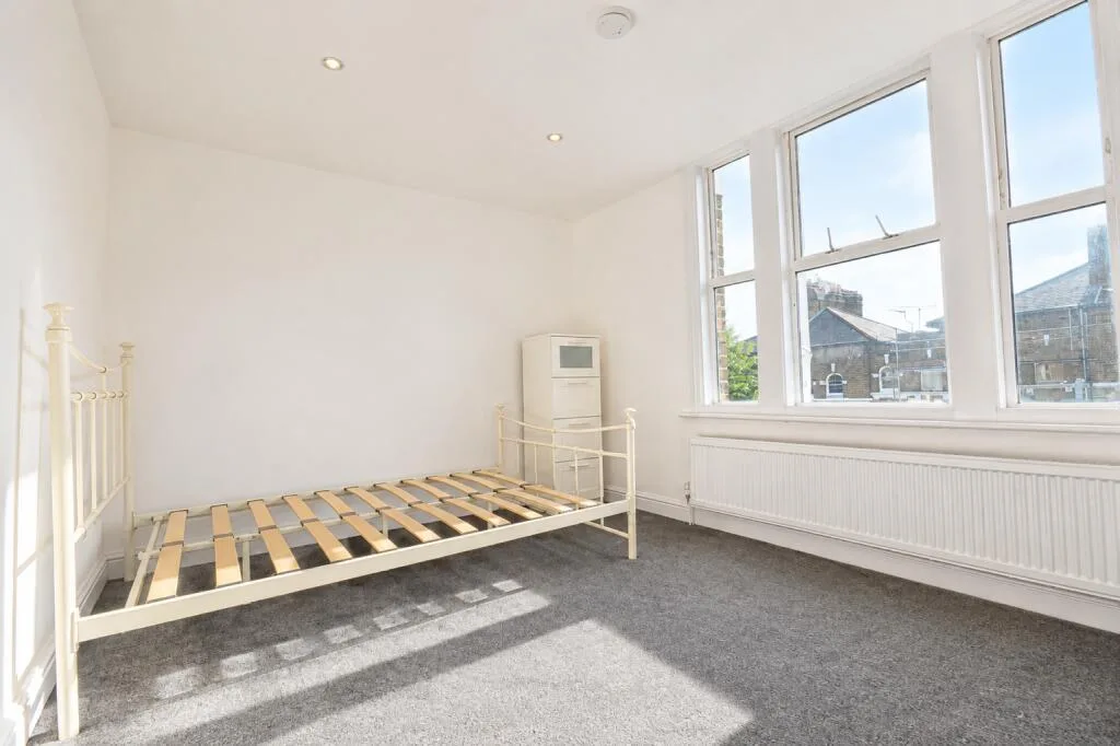 4 bedroom flat for rent