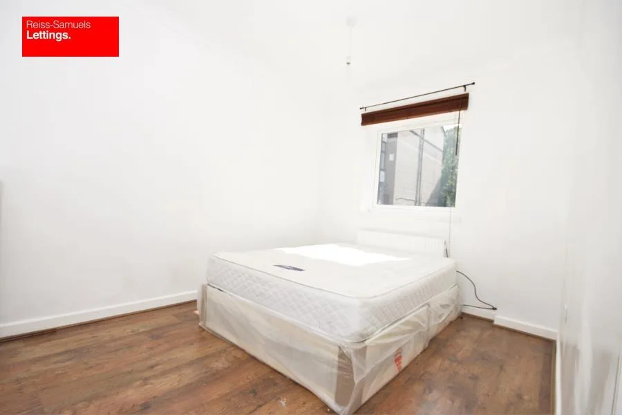 5 bedroom end of terrace house for rent