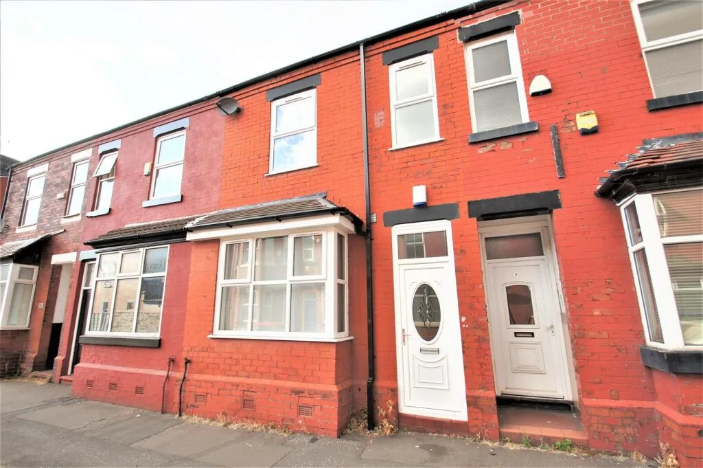 5 bedroom terraced house for rent