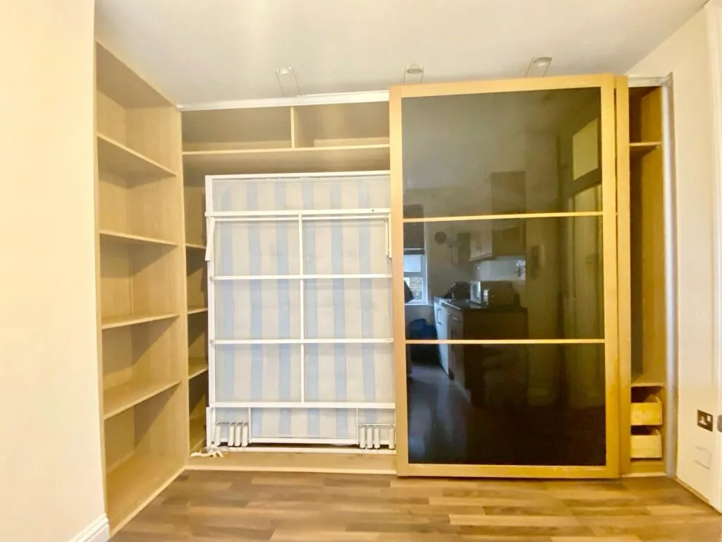 Studio flat for rent