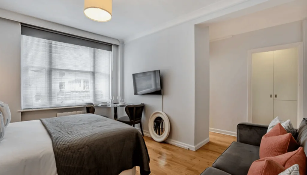 Studio flat for rent