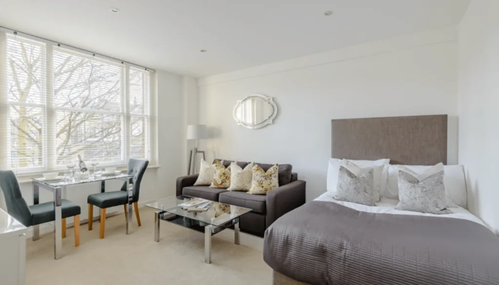 Studio flat for rent