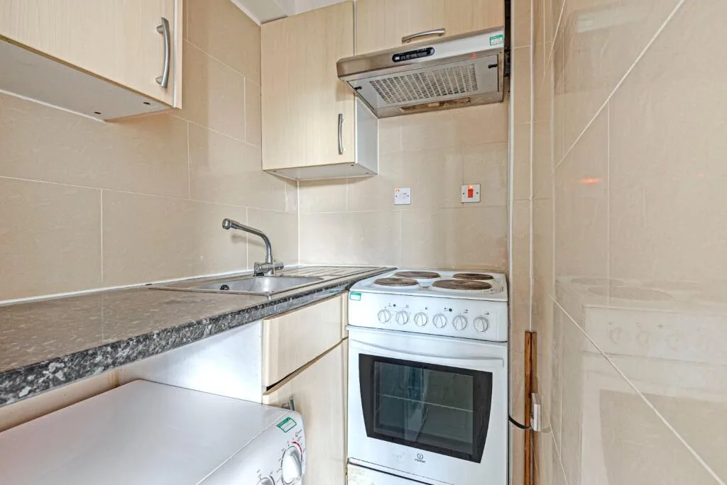 Studio flat for rent