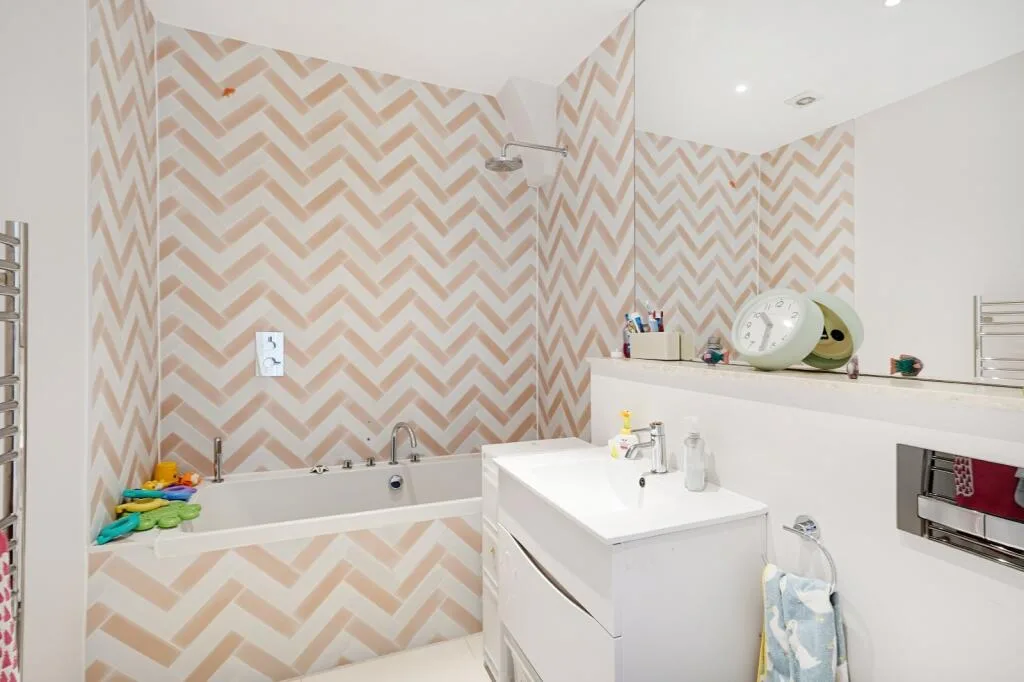 5 bedroom terraced house for rent