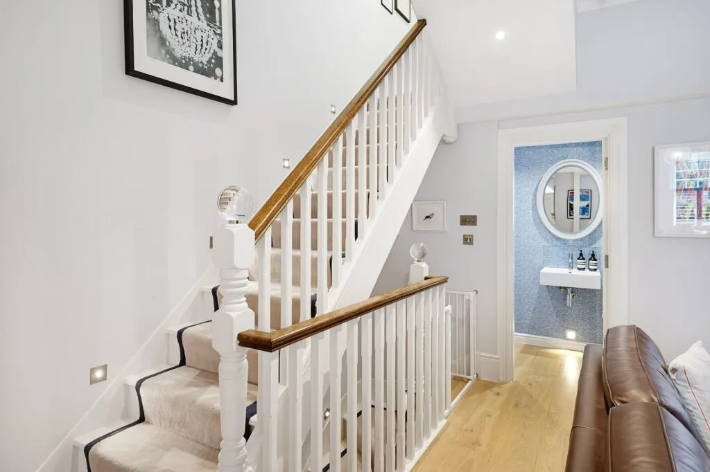 5 bedroom terraced house for rent