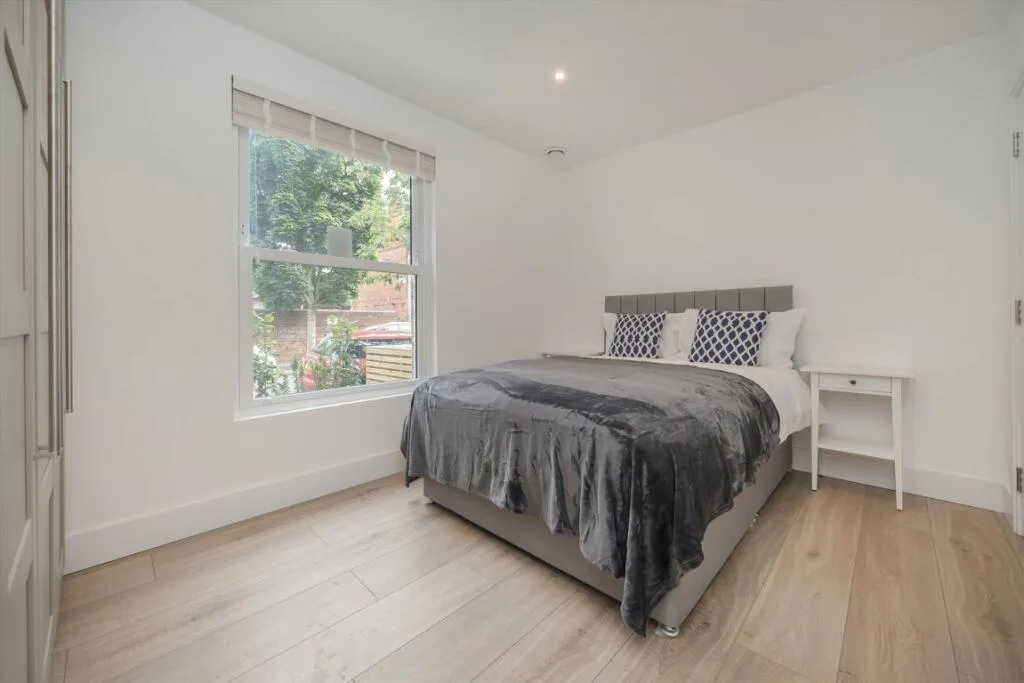 2 bedroom maisonette for rent