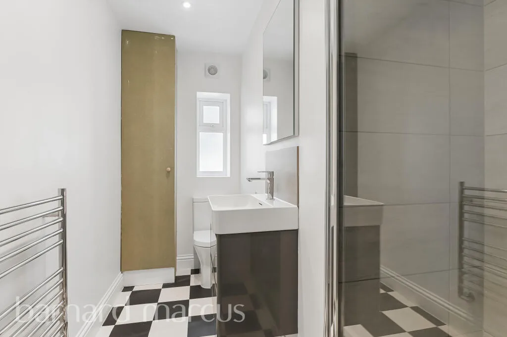 4 bedroom maisonette for rent