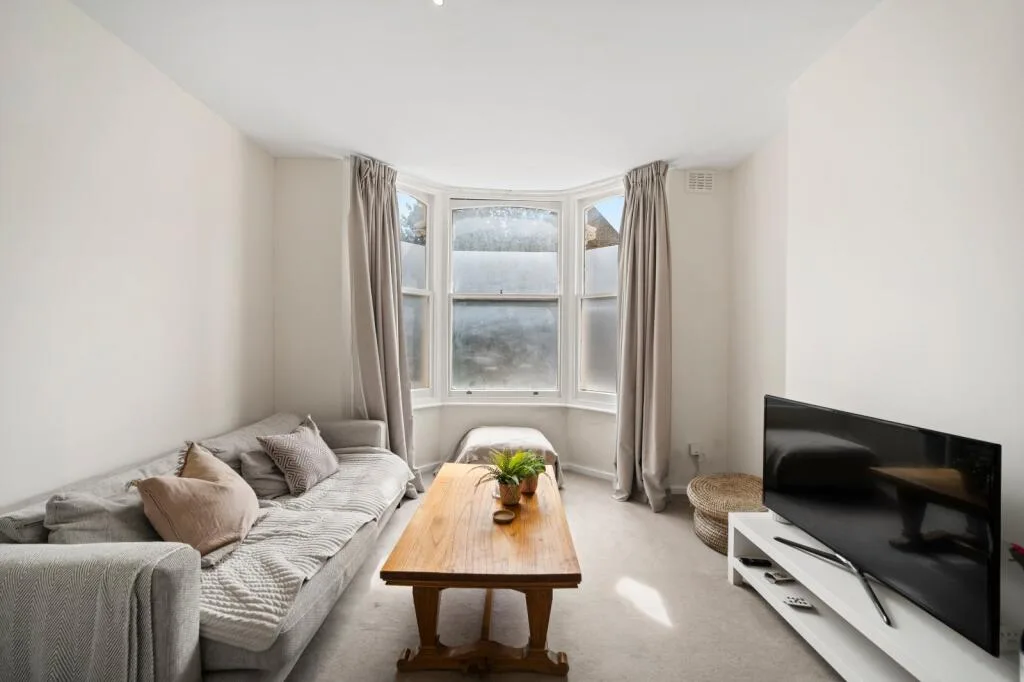 2 bedroom house for rent