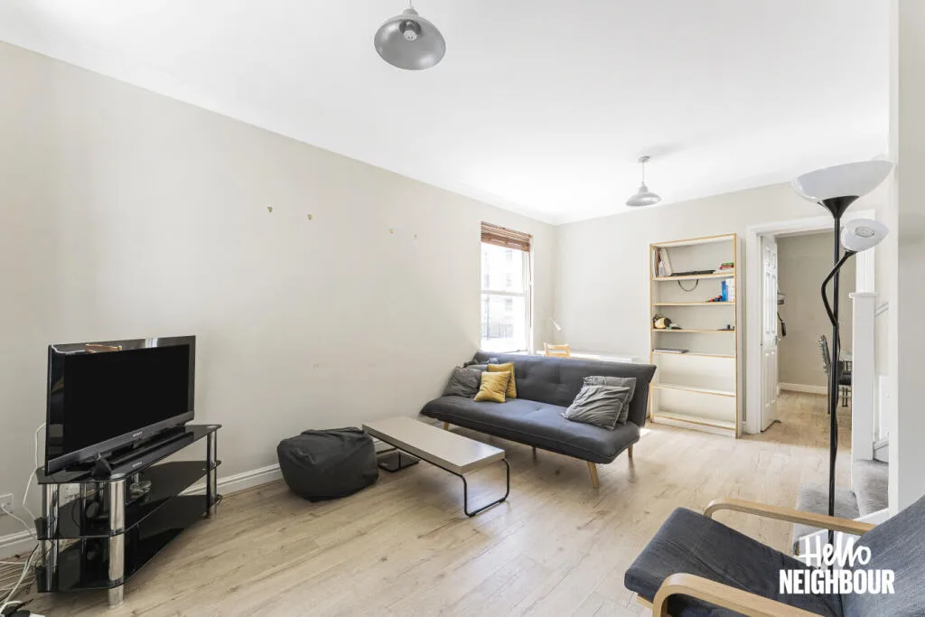 2 bedroom maisonette for rent