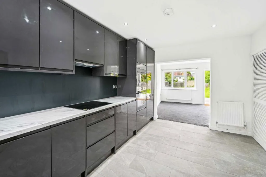 5 bedroom house for rent