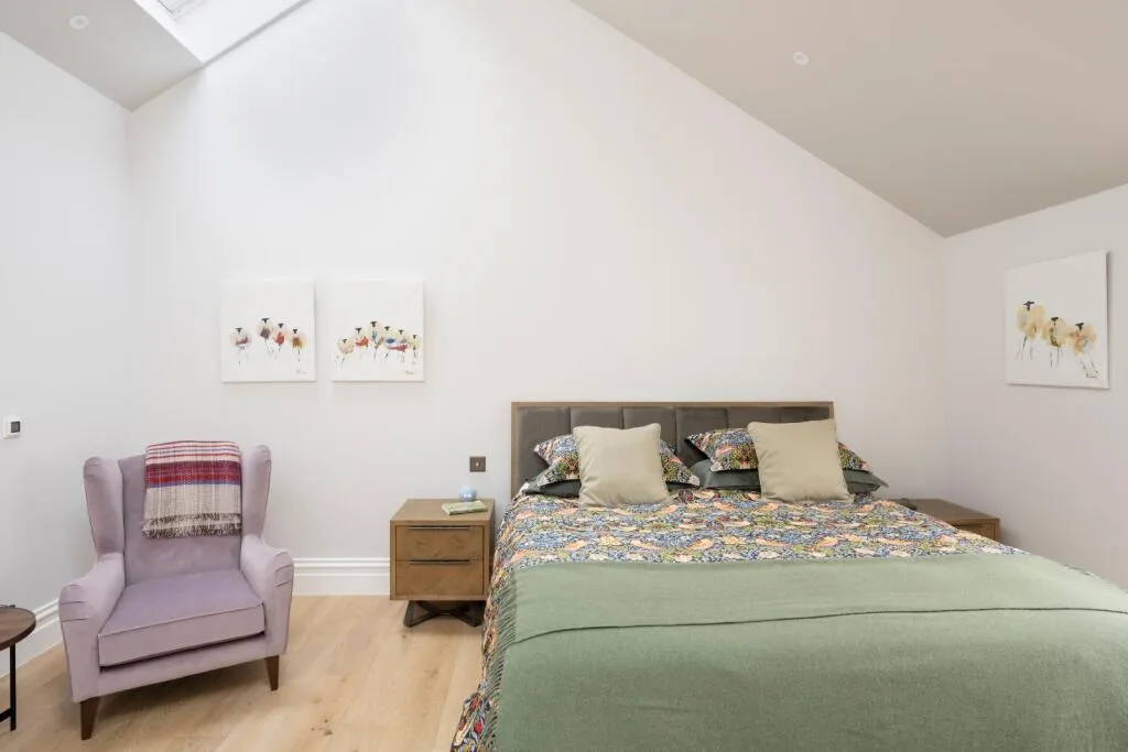 4 bedroom mews property for rent