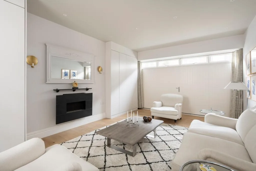 4 bedroom mews property for rent