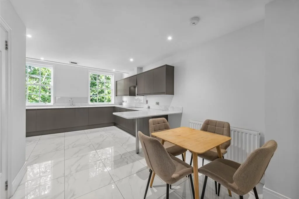 3 bedroom flat for rent