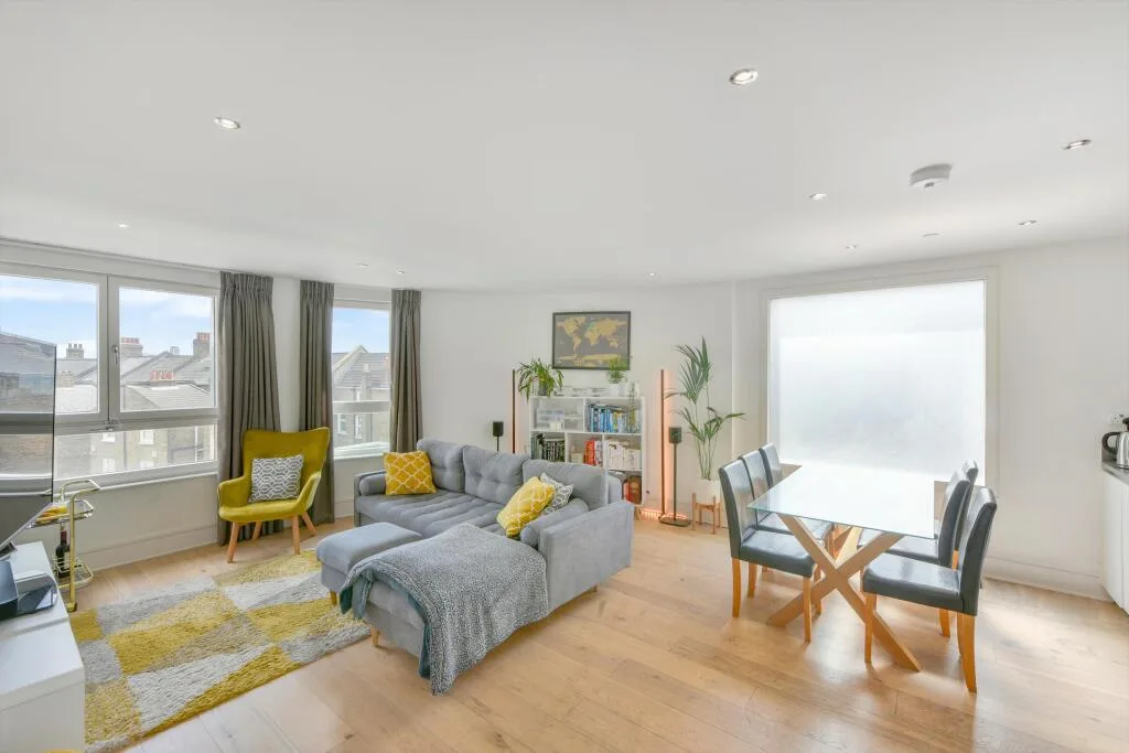 2 bedroom flat for rent
