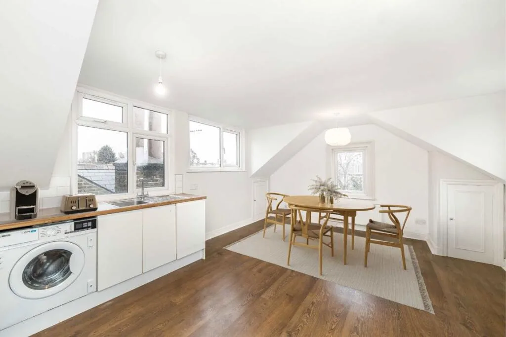 3 bedroom flat for rent