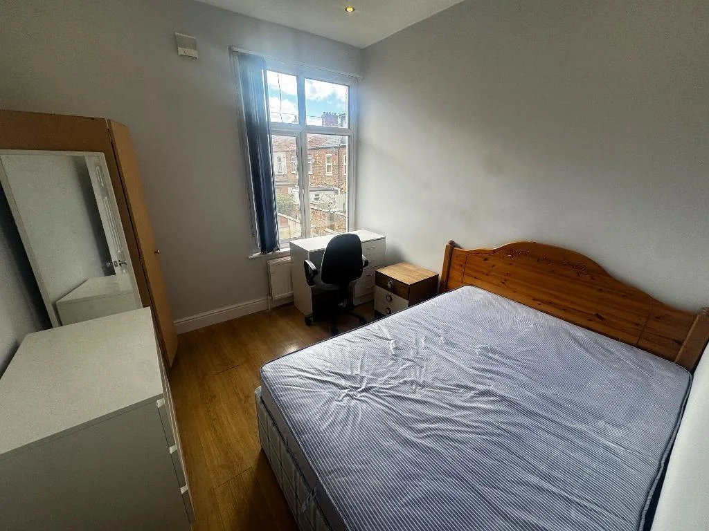4 bedroom terraced house for rent