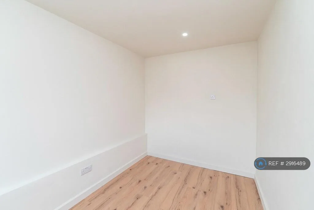 3 bedroom maisonette for rent