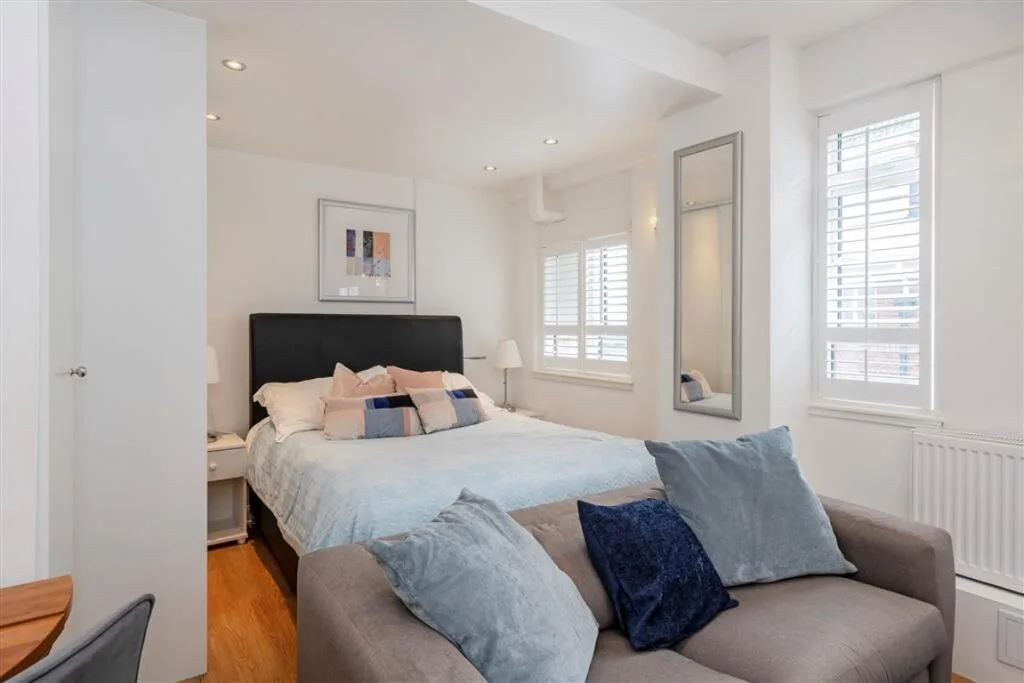 Studio flat for rent