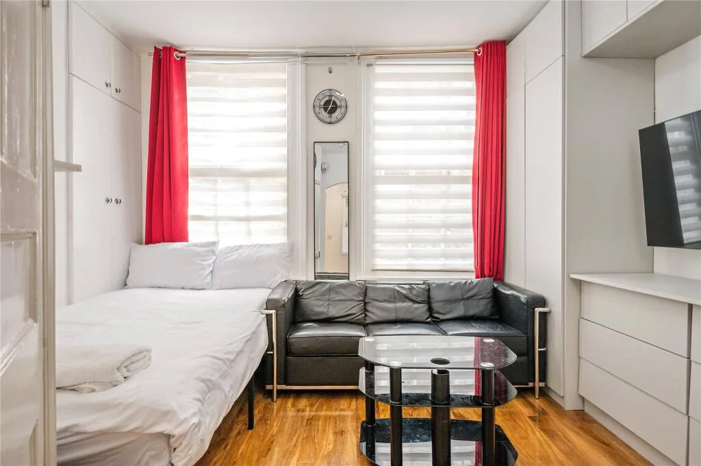 Studio flat for rent