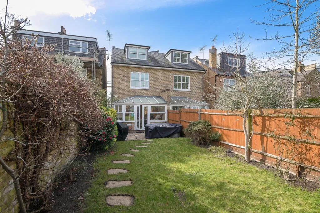 4 bedroom house for rent