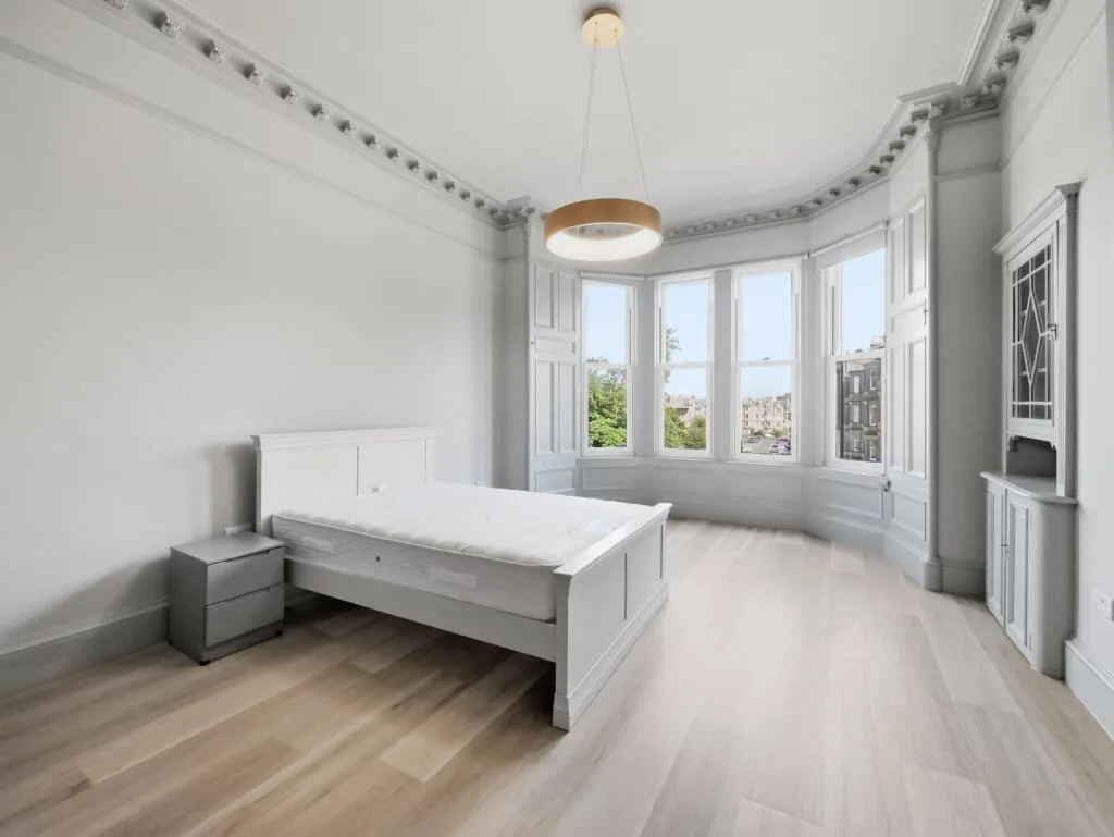 4 bedroom flat for rent