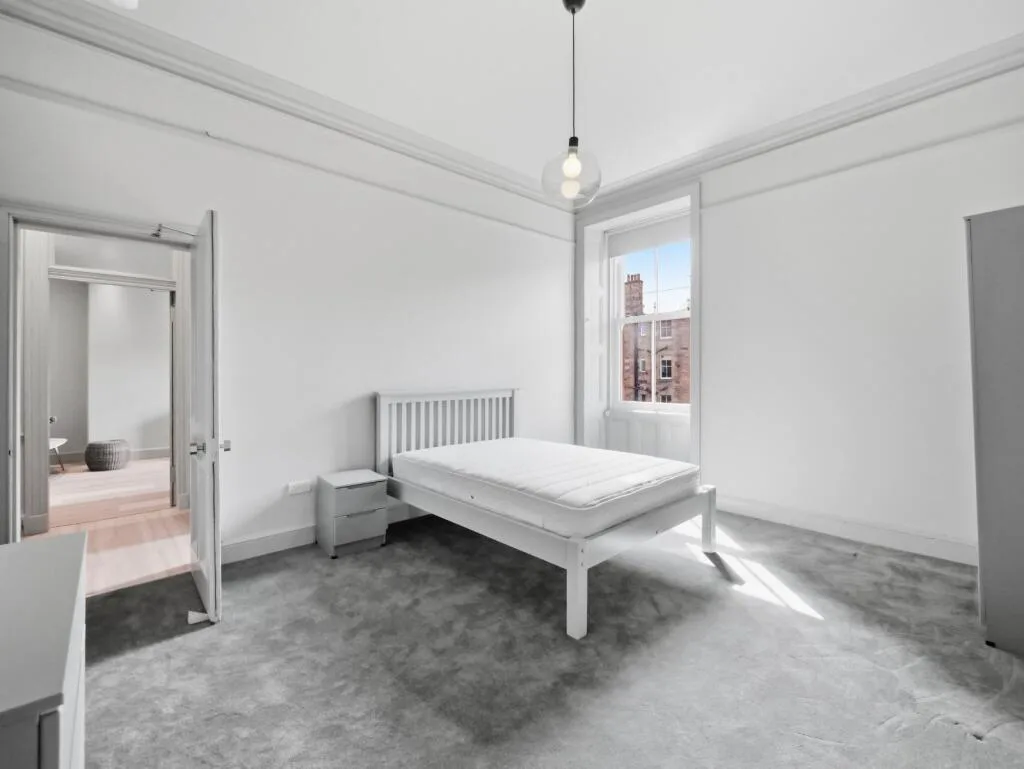 4 bedroom flat for rent