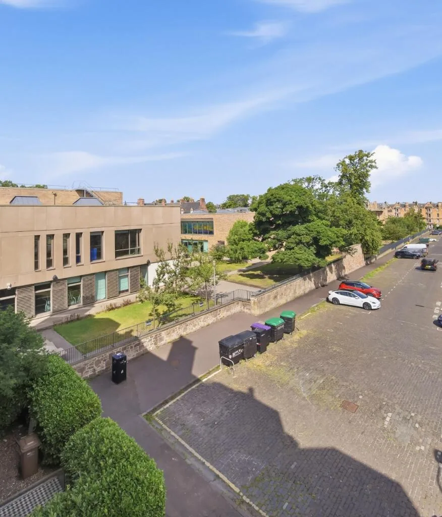 4 bedroom flat for rent