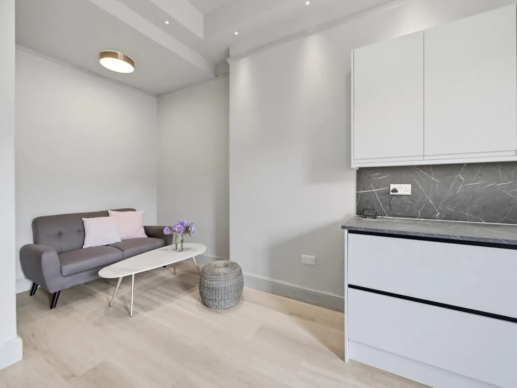 4 bedroom flat for rent