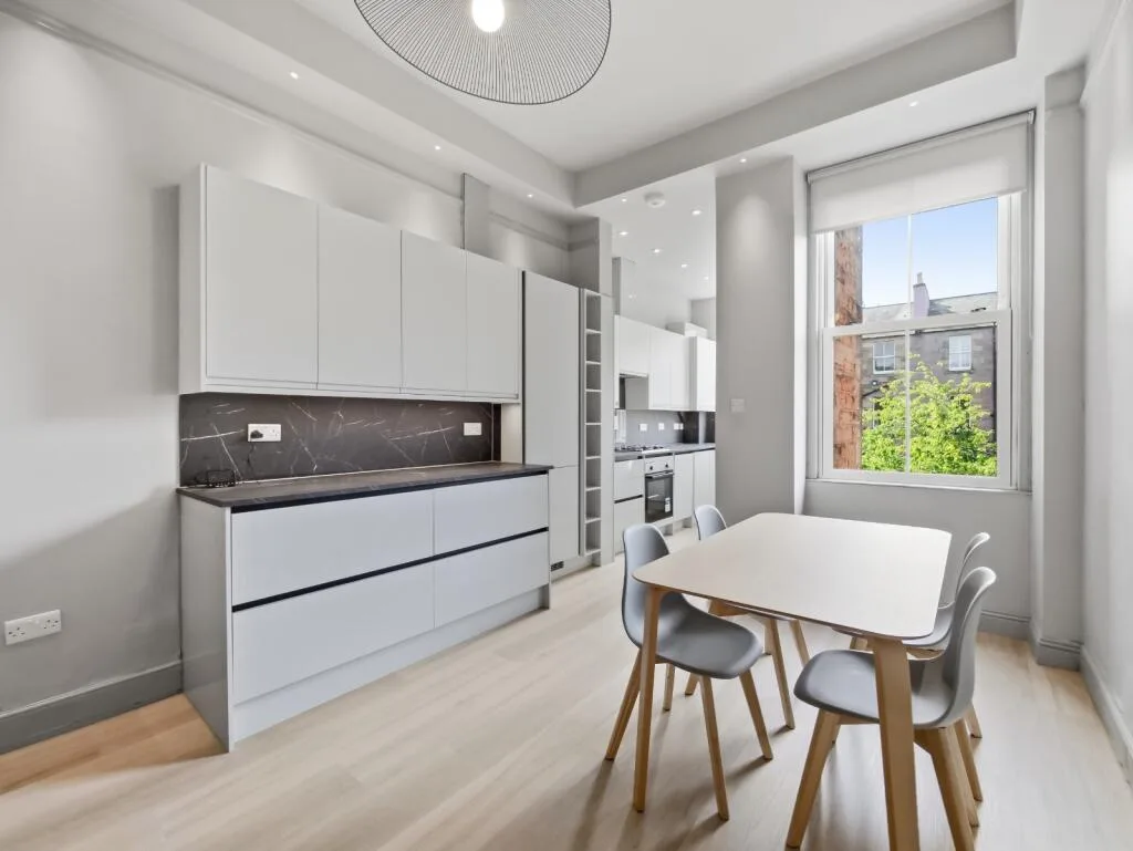 4 bedroom flat for rent