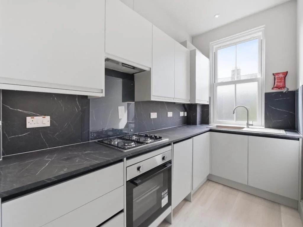 4 bedroom flat for rent