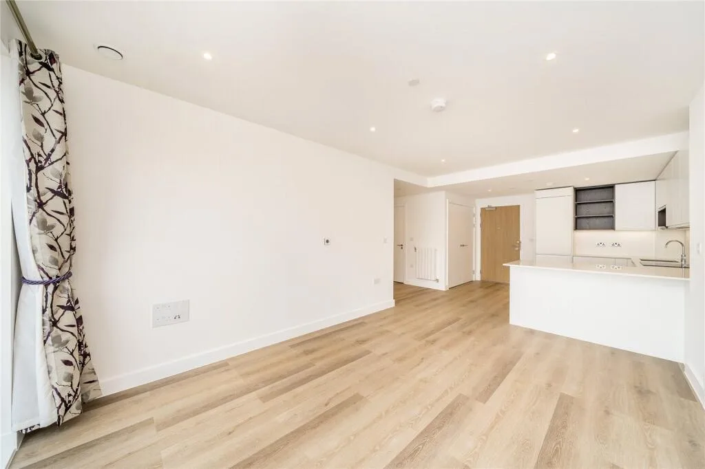 2 bedroom penthouse for rent