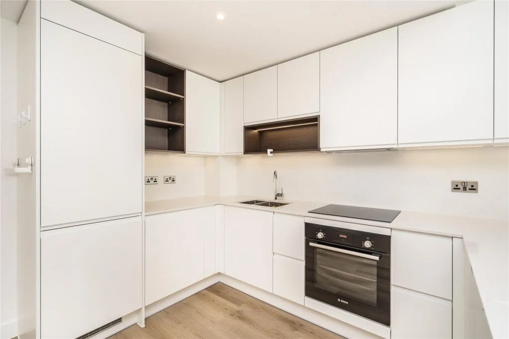 2 bedroom penthouse for rent