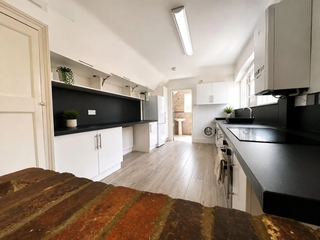 4 bedroom terraced house for rent