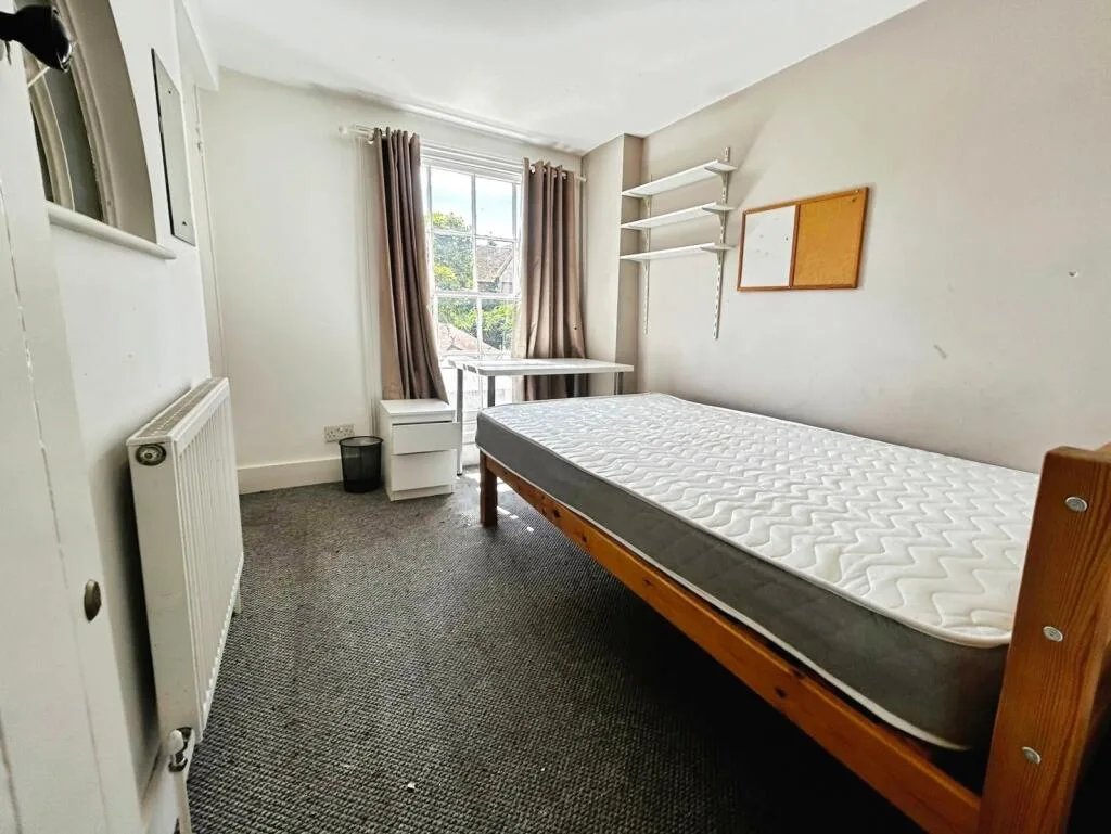 4 bedroom terraced house for rent