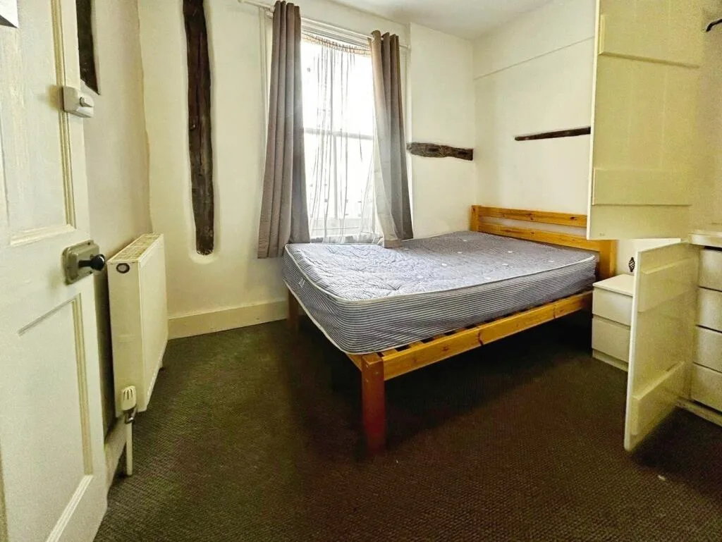 4 bedroom terraced house for rent