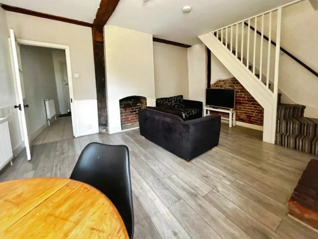 4 bedroom terraced house for rent