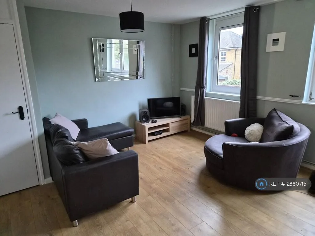 3 bedroom maisonette for rent