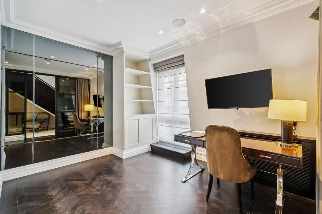 4 bedroom flat for rent