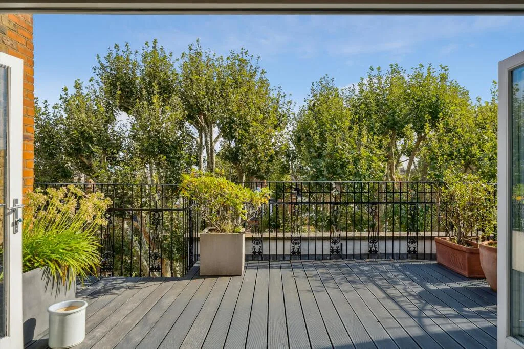 4 bedroom flat for rent