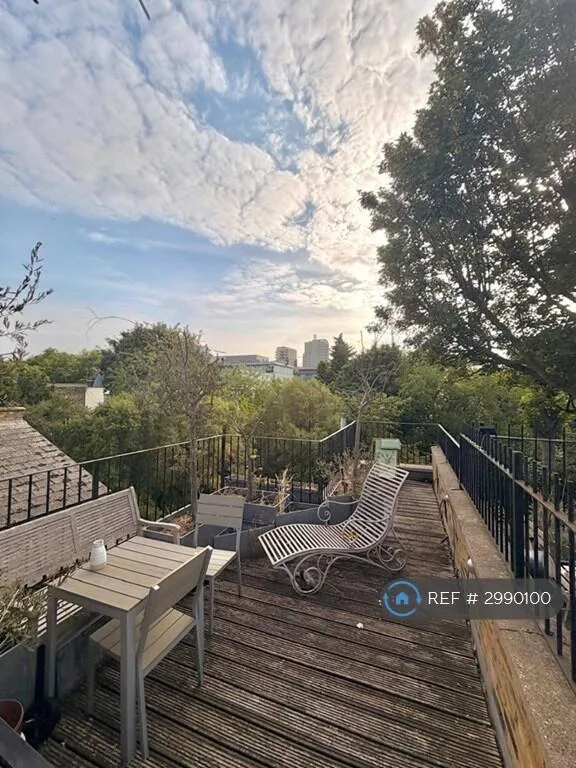 2 bedroom maisonette for rent