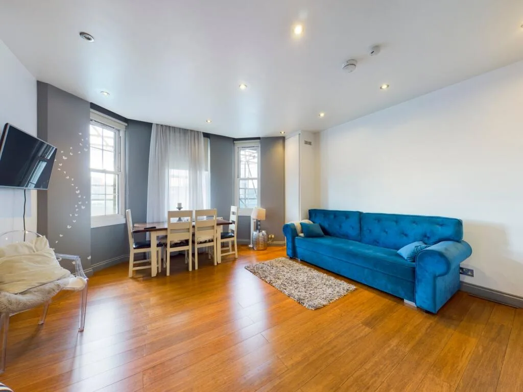 2 bedroom flat for rent