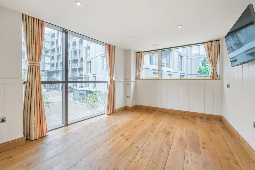 4 bedroom semi-detached house for rent
