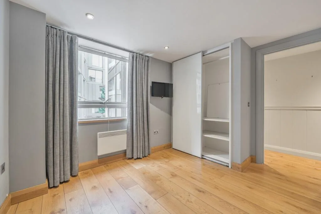 4 bedroom semi-detached house for rent
