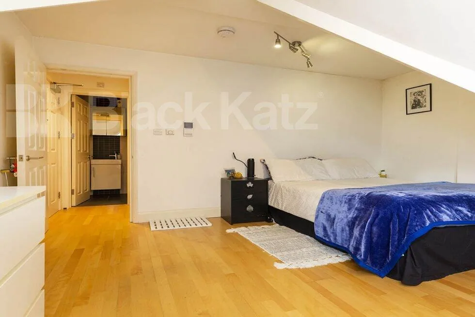 Studio flat for rent