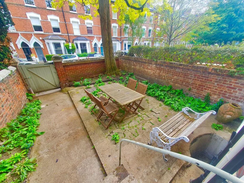 Studio flat for rent