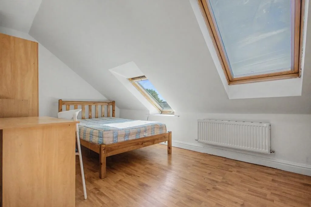 5 bedroom maisonette for rent