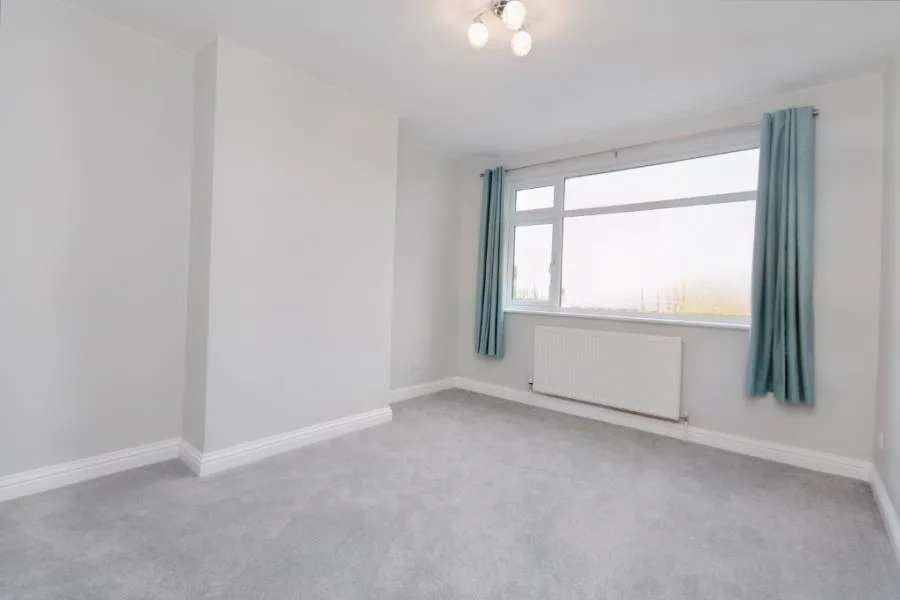 3 bedroom semi-detached house for rent