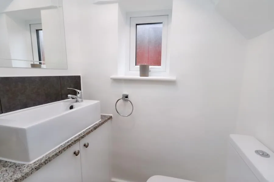 3 bedroom semi-detached house for rent