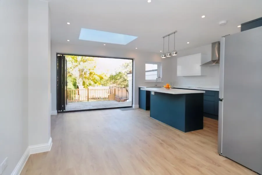 3 bedroom semi-detached house for rent