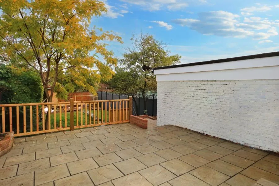3 bedroom semi-detached house for rent